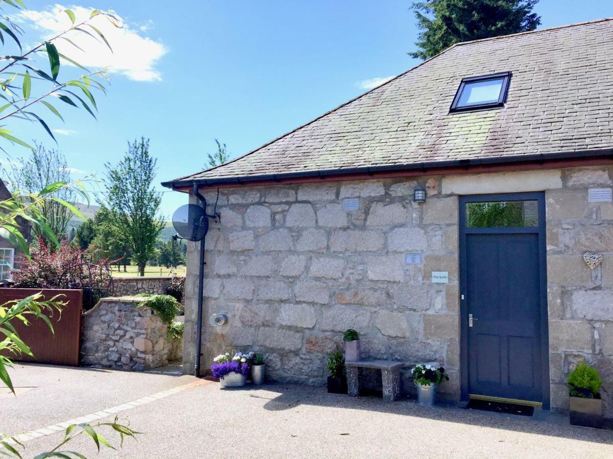 The Suite At Scarbuie Ballater Exterior foto